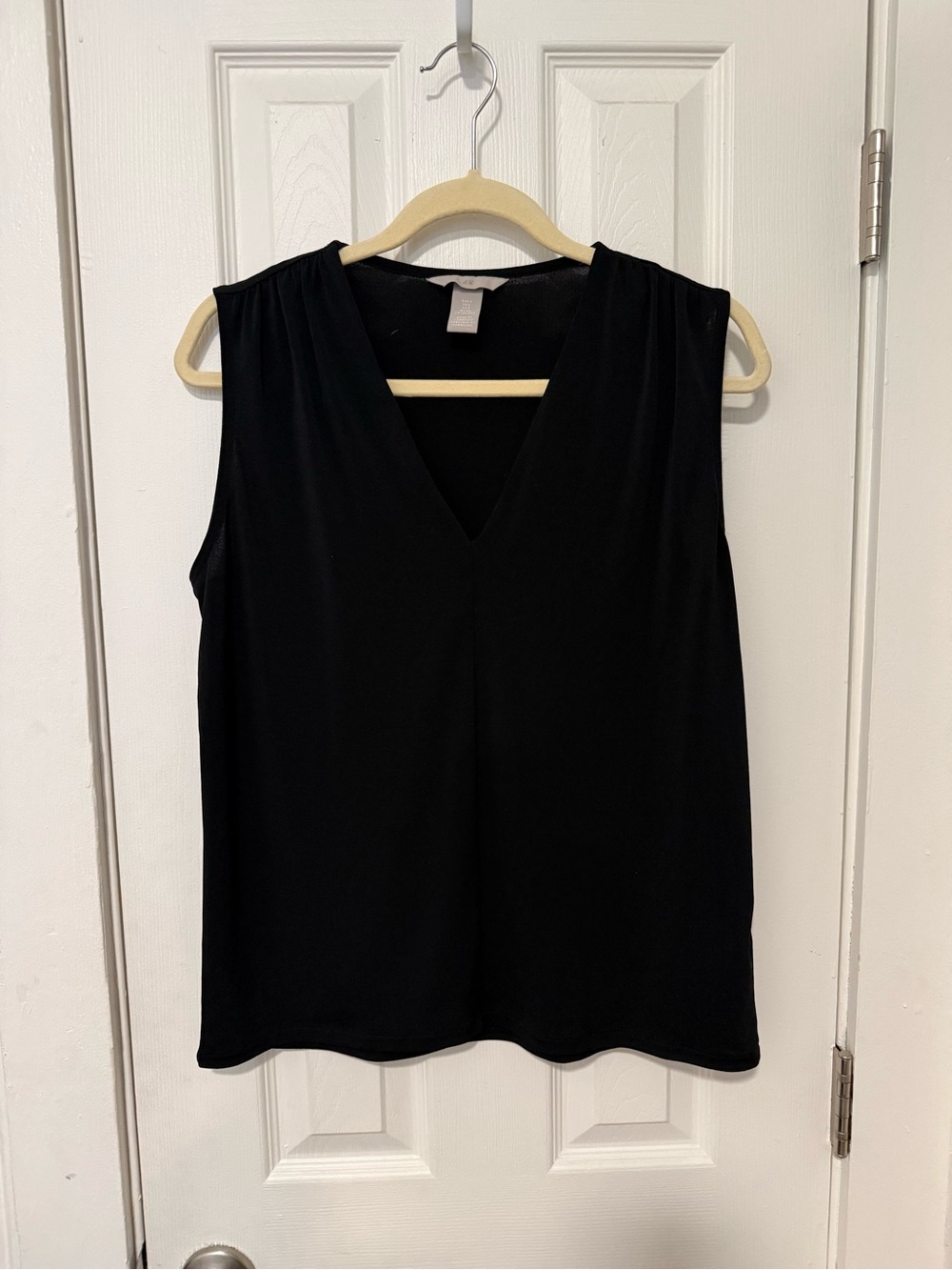 H&M Black Sleeveless V-Neck Camisole